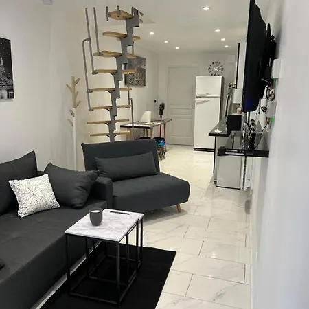Petite Maison De Ville Holiday home *